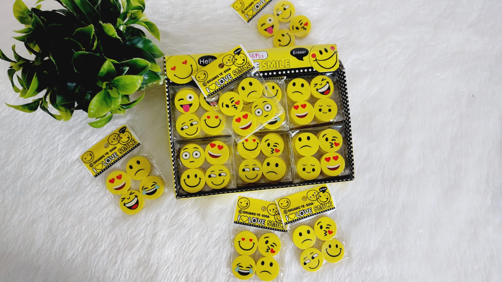 Smiley Eraser (4 Pcs) - 1 Pack