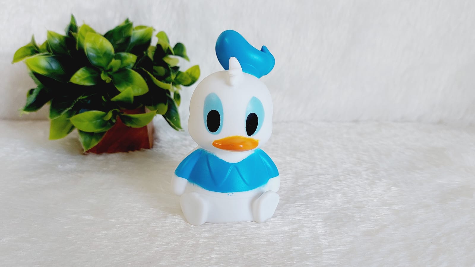 Mini Donald Duck Lamp - Image 4