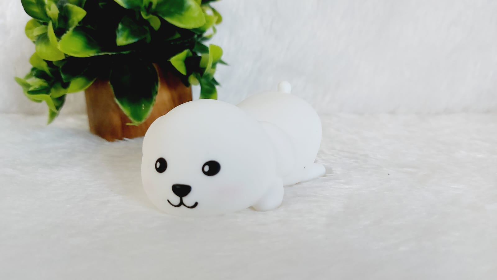 Mini Sleeping Dog Lamp - Image 3