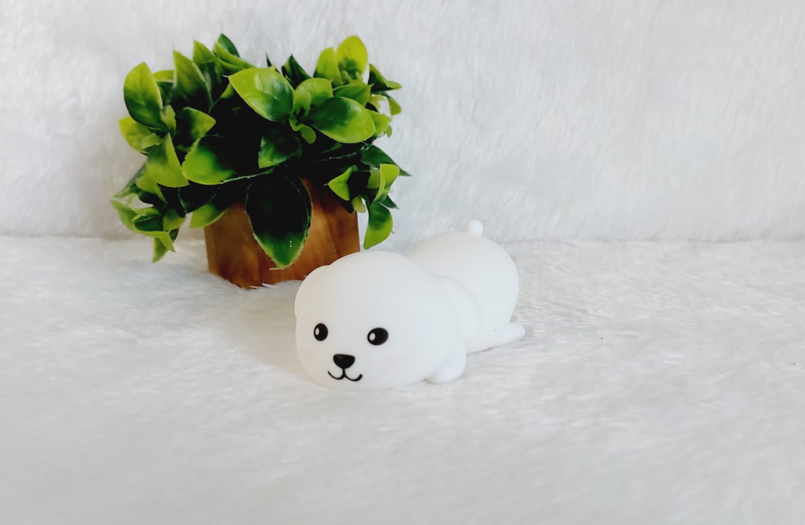 Mini Sleeping Dog Lamp - Image 2