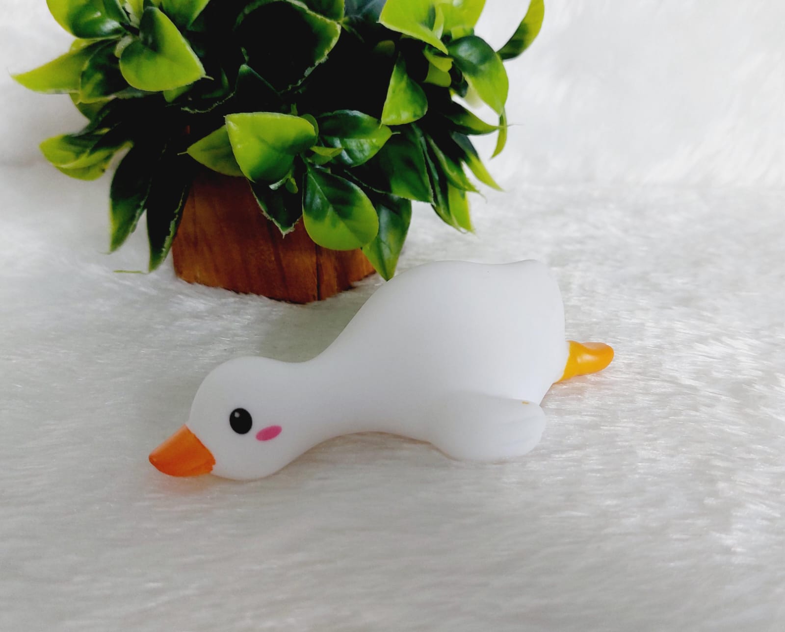 Mini Sleeping Duck Lamp - Image 4