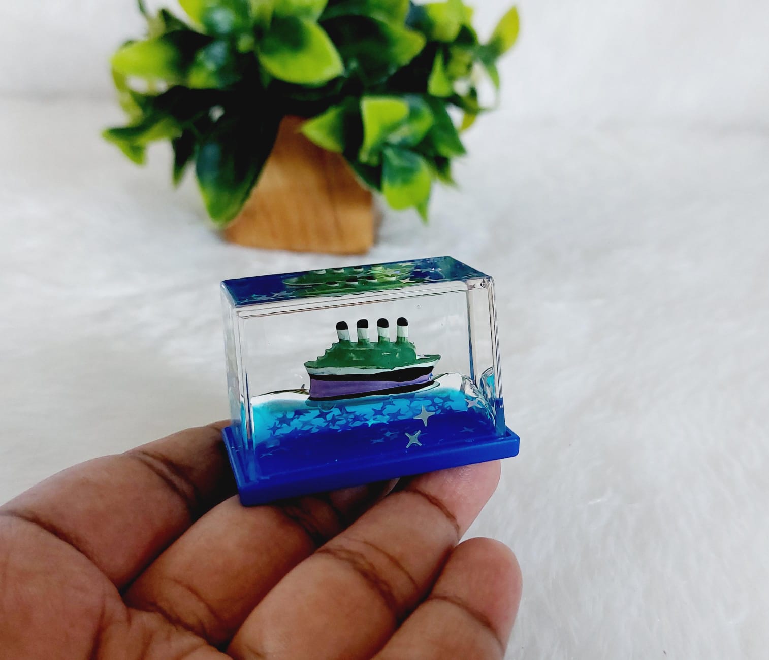 Mini Floating Ship - Paper Weight - Image 7