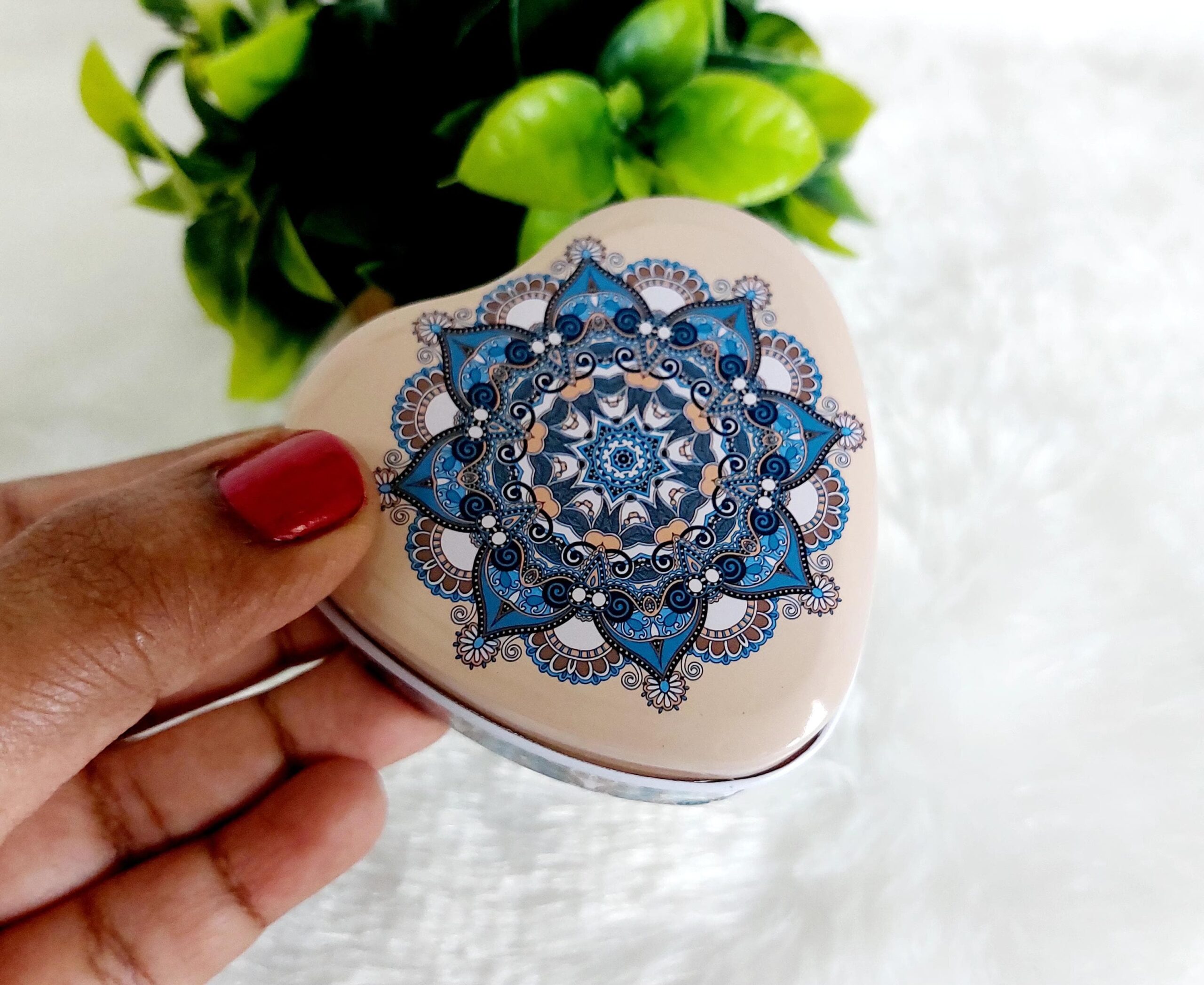 Heart Shaped Tin Box - Random Design - Image 3