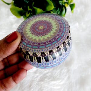 Circle shaped Tin Box - Random Design