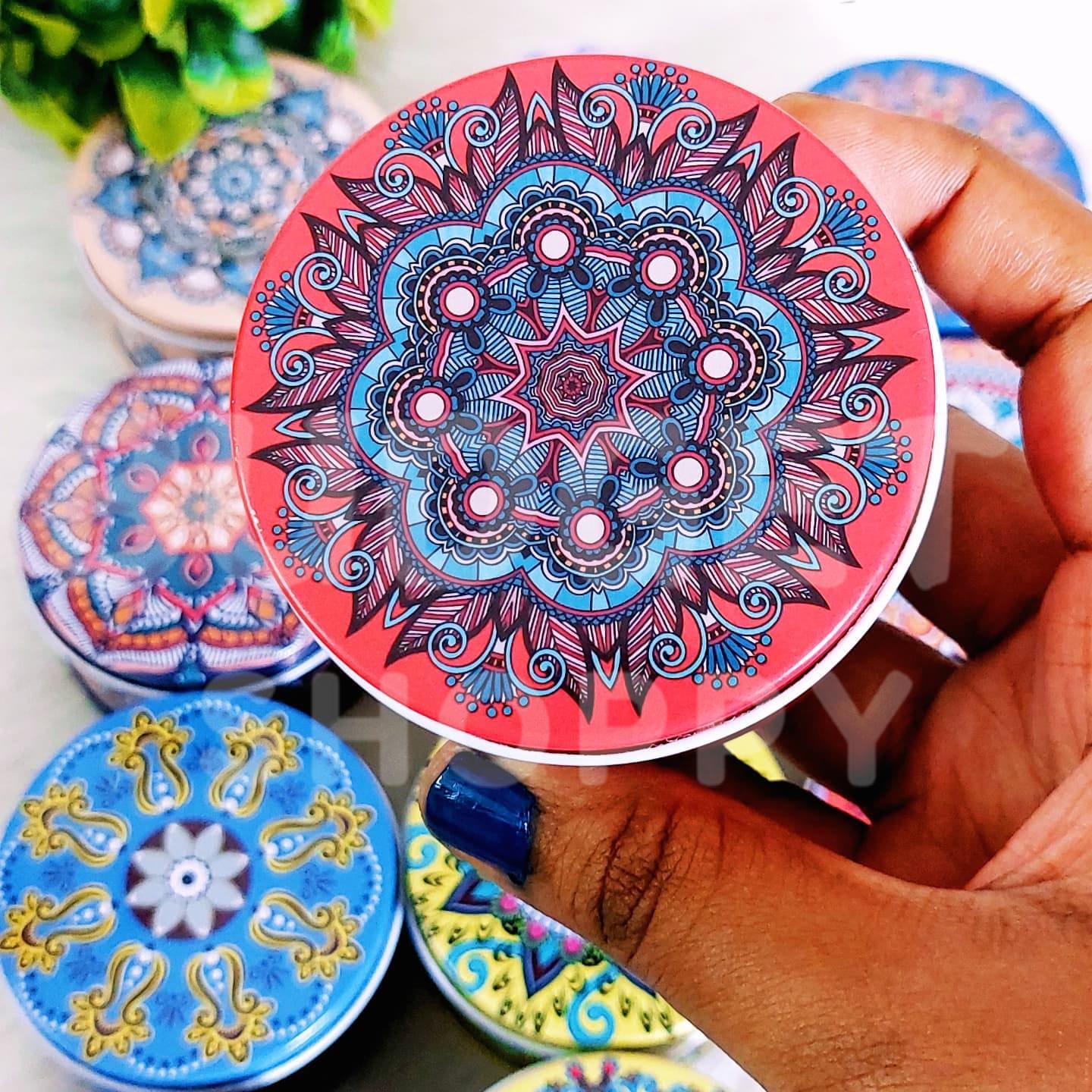 Plain Circular Shaped Tin box- Random Design - Image 4