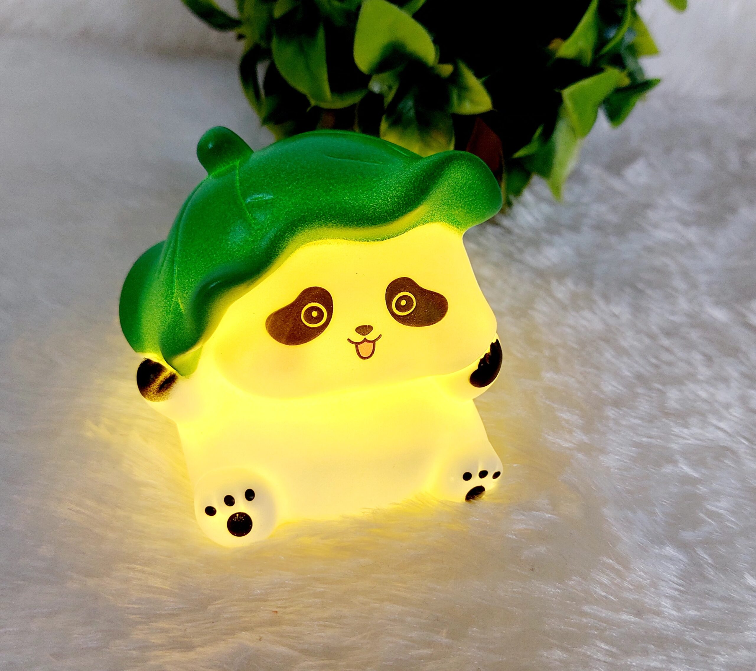 Bamboo Hat Mini Panda Lamp