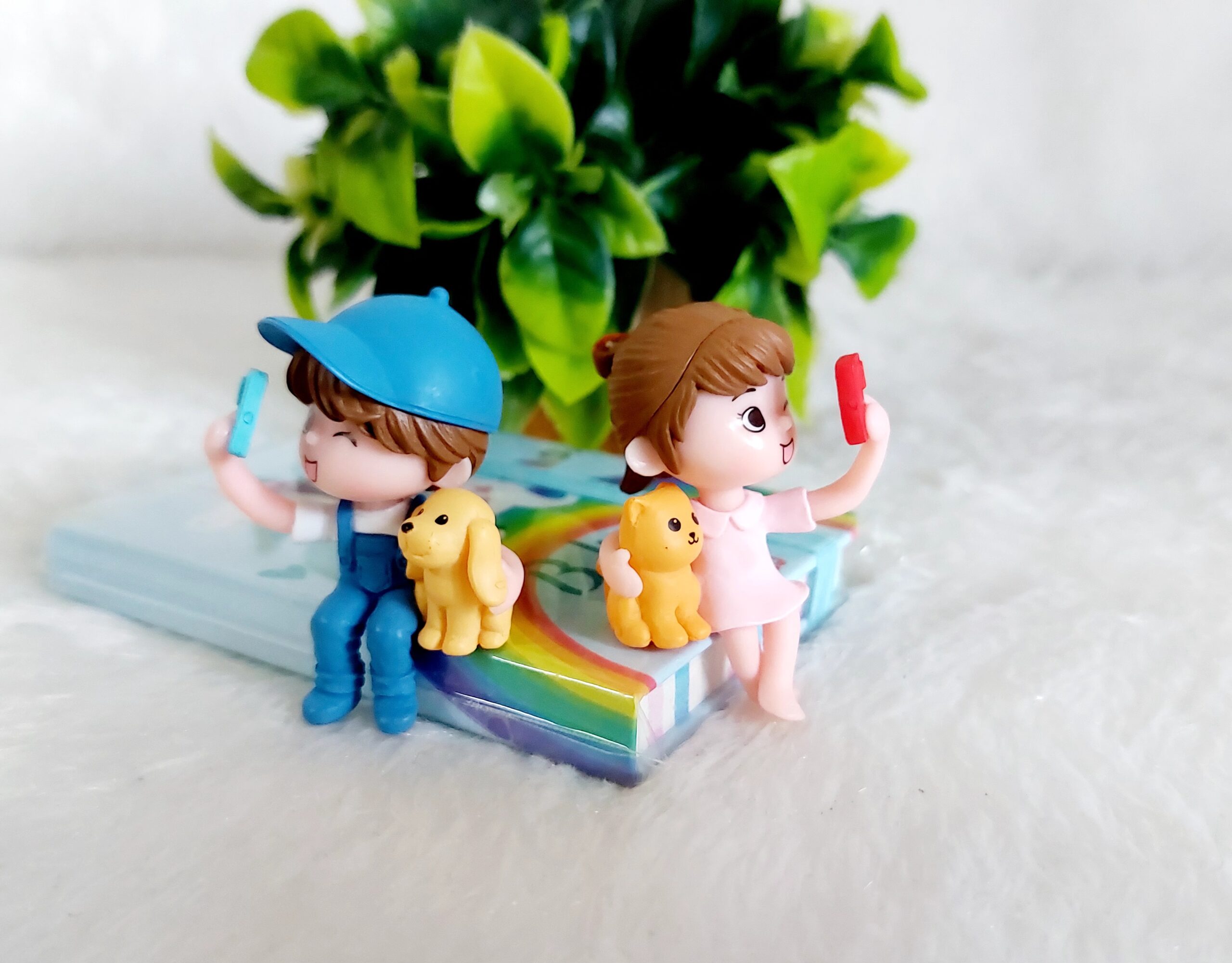 Selfie Couple Miniature Doll