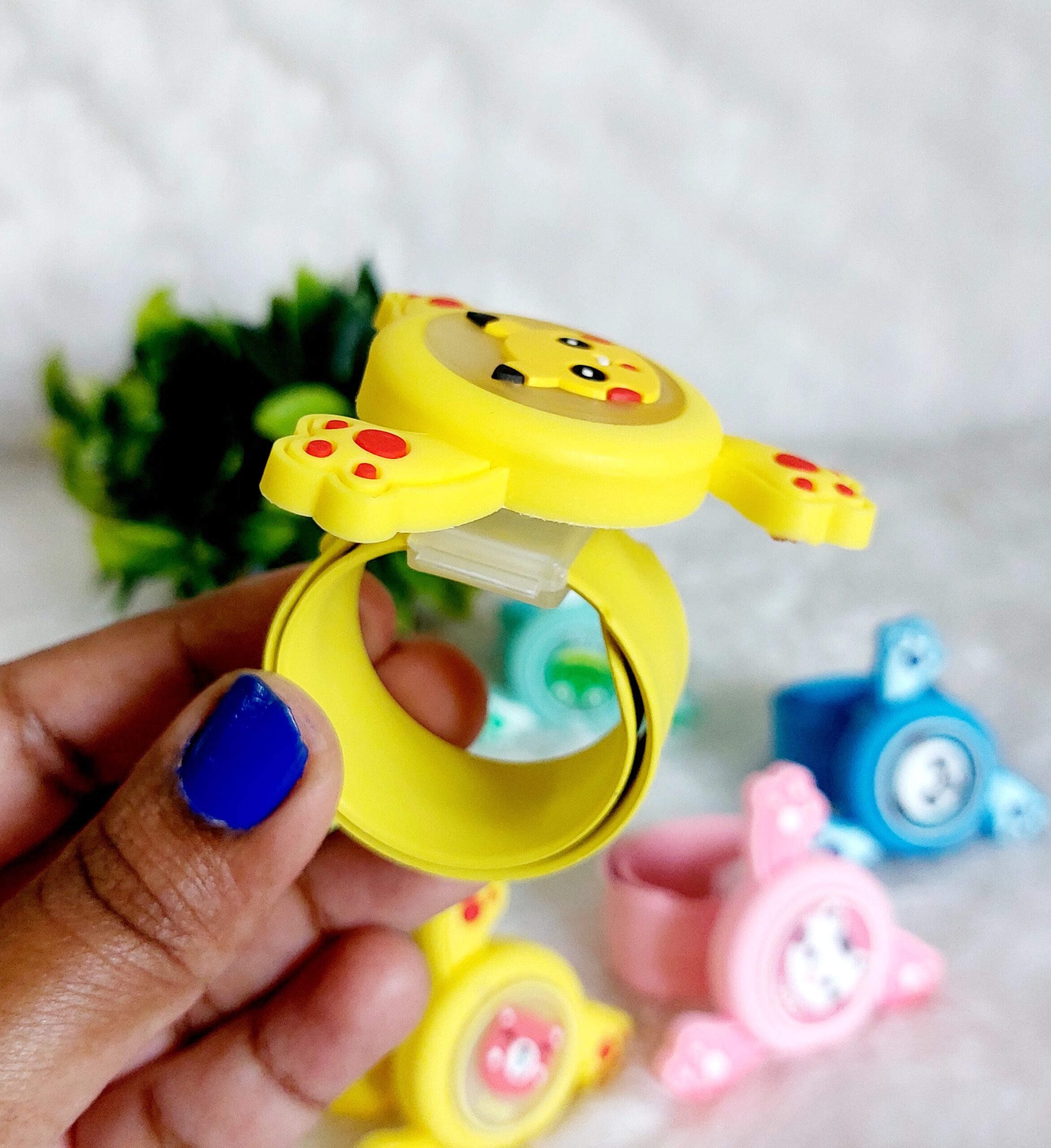 Spinner Wrist Band For Kids | Boy's Theme | Random Colour and Design - Image 8