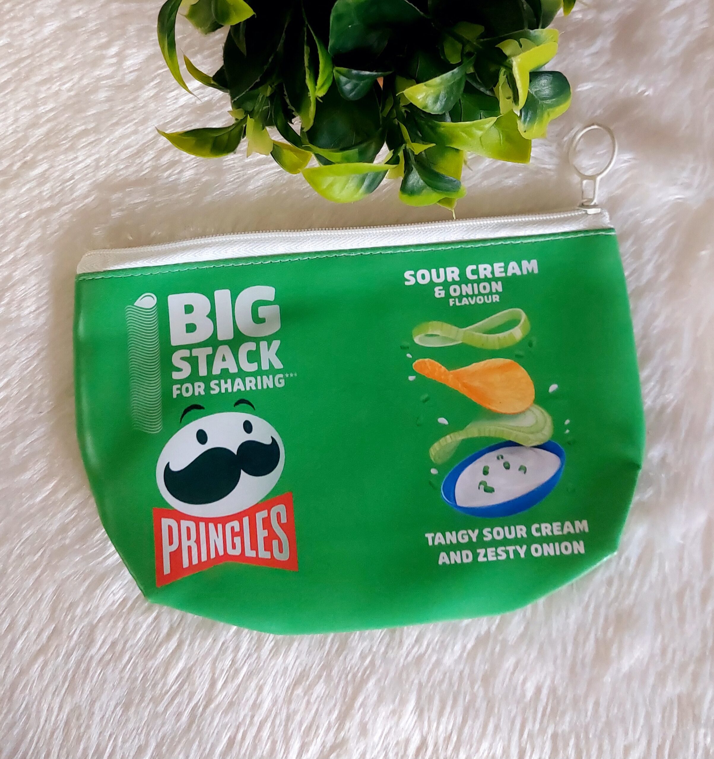 Snack Pouch - Pringles