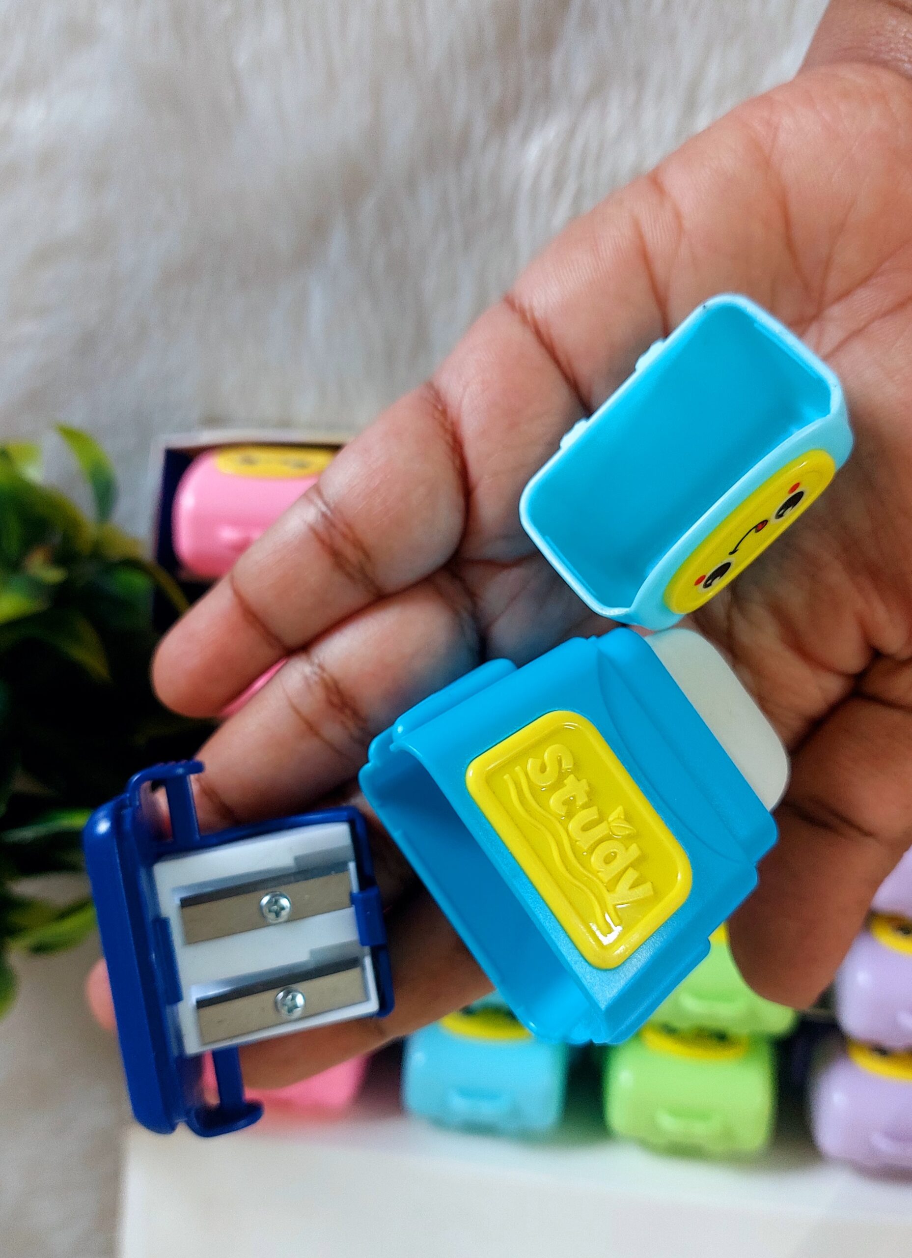 School Bag Sharpener and Eraser | Premium Quality | Random Colour - Image 8